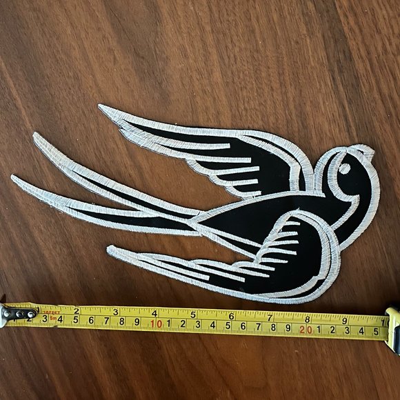 Sparrow Swallow Embroidered Patch - Picture 2 of 3